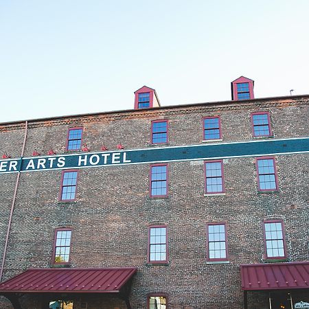Lancaster Arts Hotel Екстер'єр фото