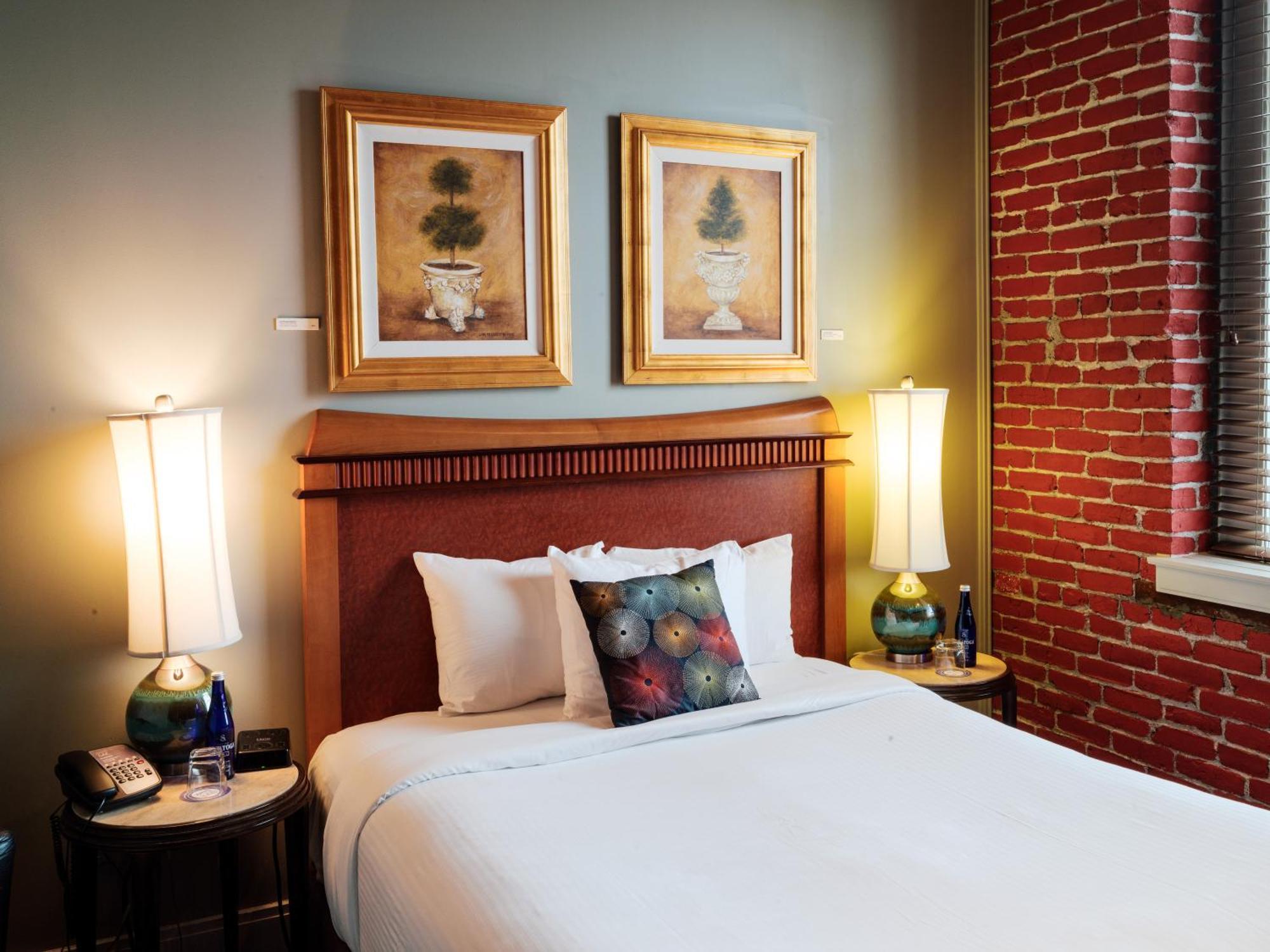 Lancaster Arts Hotel Екстер'єр фото